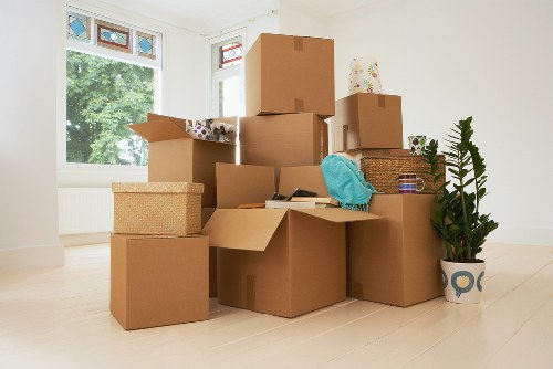Careful packing and wrapping of household furniture for transport